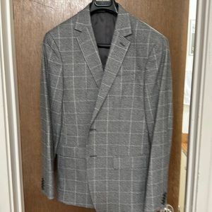 Banana Republic Men’s Grey Glen Blazer (38R) with Tailored Sleeves. Double Vent.